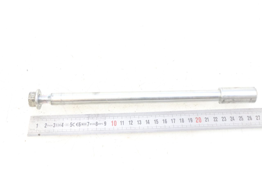 photo de FRONT WHEEL AXLE PIAGGIO FLY 4T 50 (2013 - 2017)