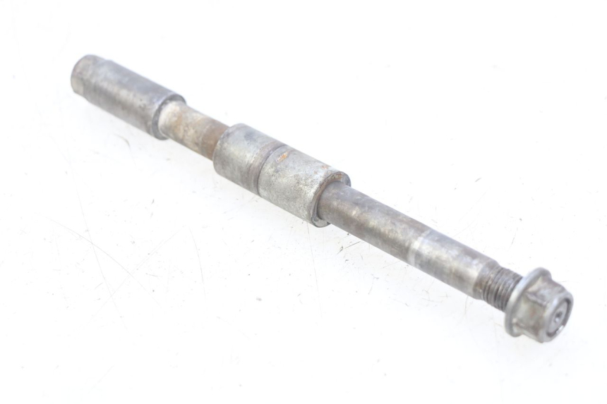 photo de FRONT WHEEL AXLE YCF PILOT 125