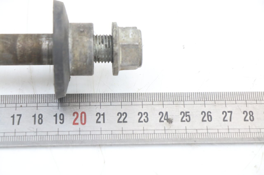 photo de FRONT WHEEL AXLE YCF PIT BIKE 125 (2010 - 2018)