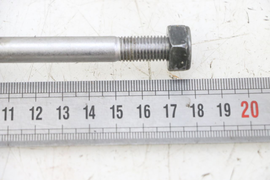 photo de FRONT WHEEL AXLE YAMAHA PW 50 (1984 - 2020)