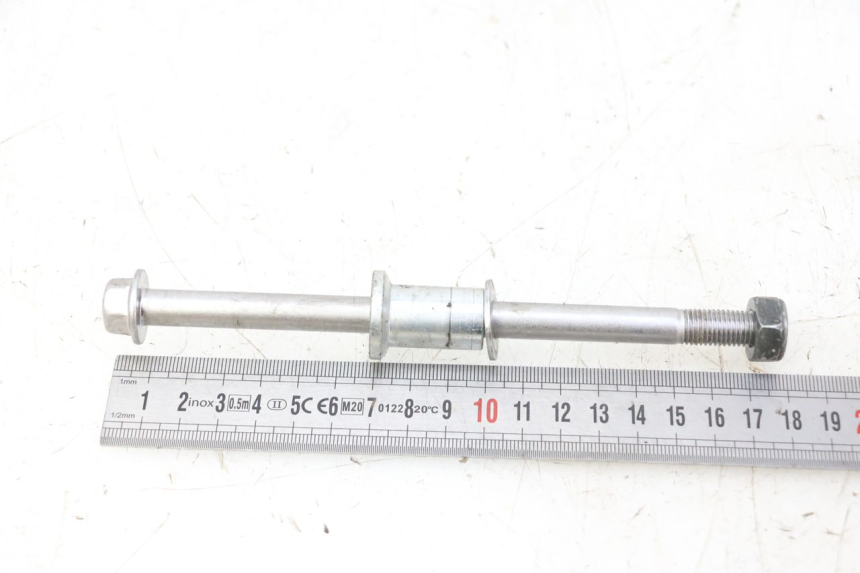 photo de FRONT WHEEL AXLE YAMAHA PW 50 (1984 - 2020)