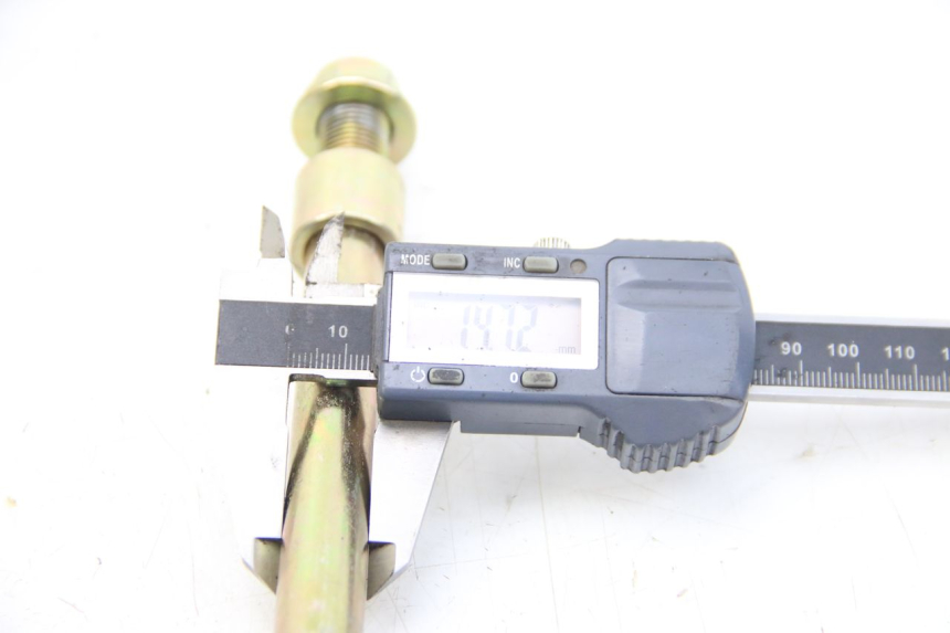 photo de FRONT WHEEL AXLE APOLLO RFZ 150