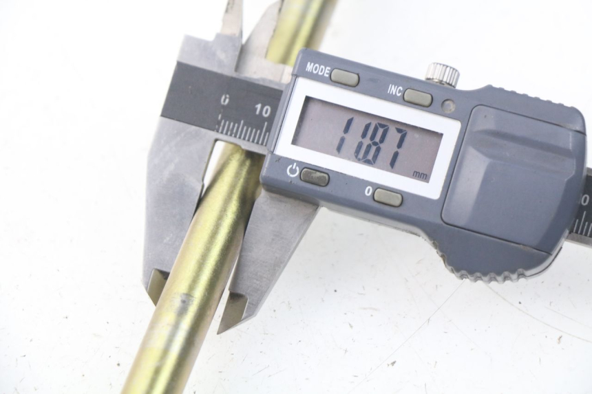 photo de FRONT WHEEL AXLE RIDE RACE 2T 50 (2012 - 2017)