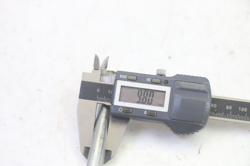 photo de FRONT WHEEL AXLE TNT MOTOR ROMA 10' 4T 50 (2019 - 2022) - Technical close-up