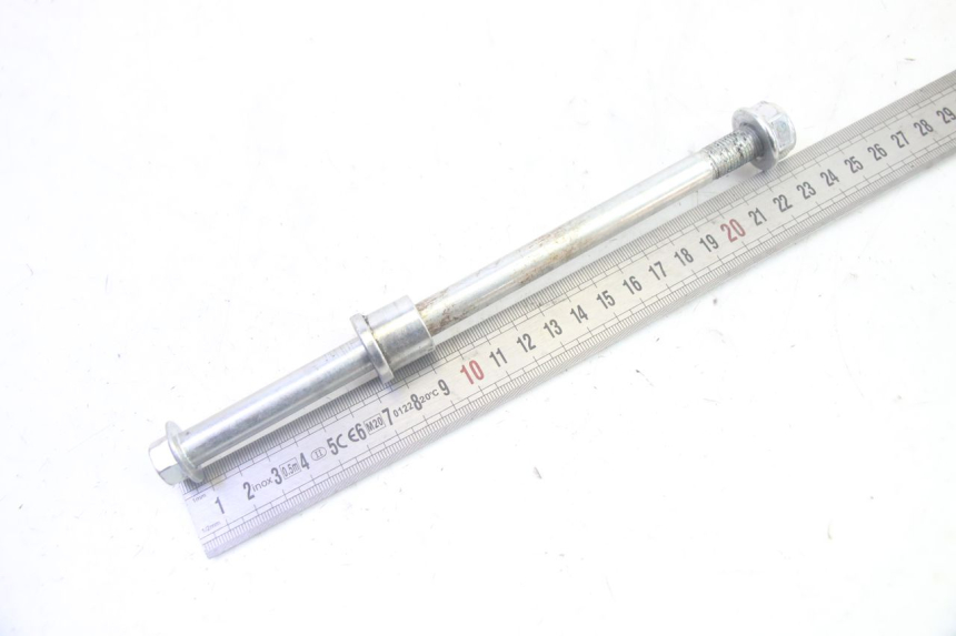 photo de FRONT WHEEL AXLE JM MOTORS SANTANA EVO 50 (2024 - 2026) - Alternative perspective