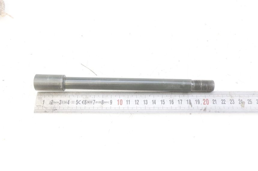 photo de FRONT WHEEL AXLE APRILIA SCARABEO LIGHT 125 (2007 - 2011)