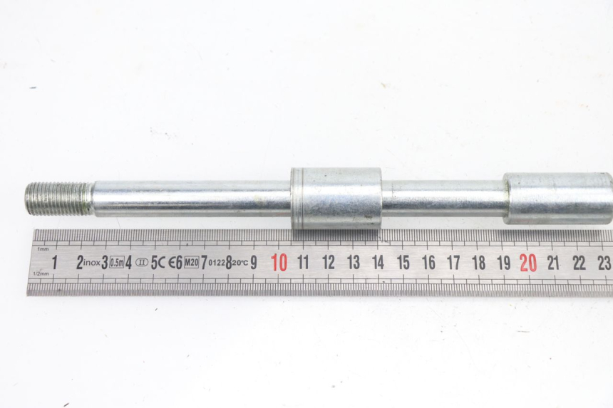 photo de FRONT WHEEL AXLE MASAI SCRAMBLER 125 (2018 - 2020)