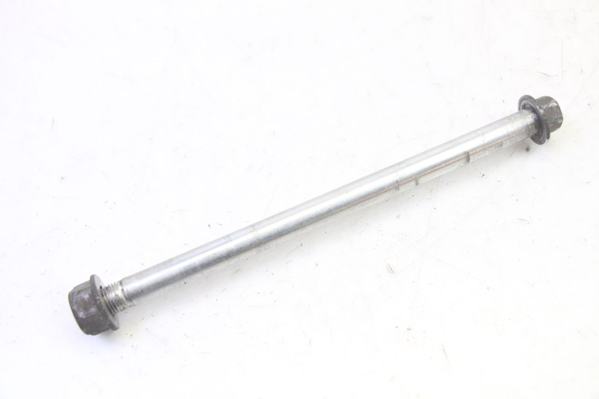 photo de FRONT WHEEL AXLE HONDA SCV LEAD 100 (2003 - 2007)