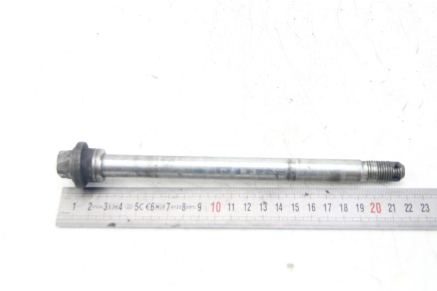 photo de FRONT WHEEL AXLE YAMAHA SR 125 (1982 - 2003)