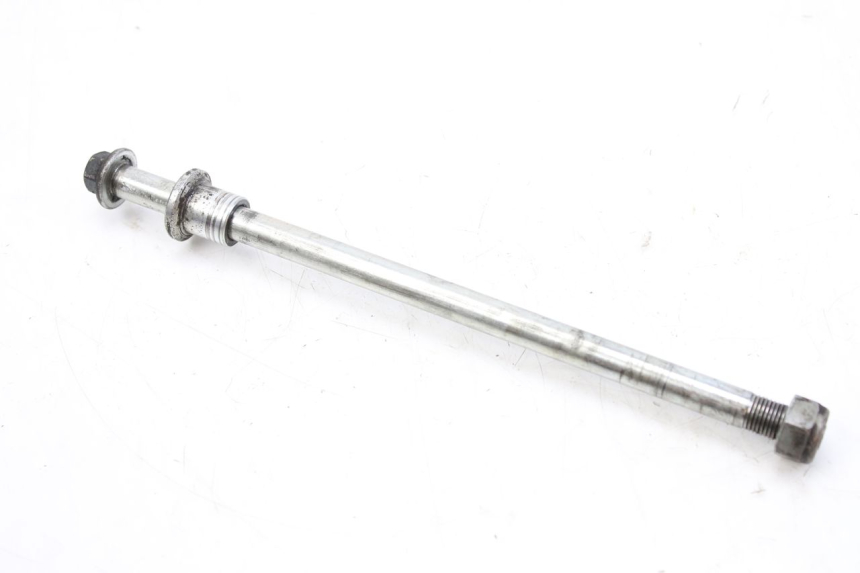 photo de FRONT WHEEL AXLE SUZUKI UH BURGMAN 125 (2002 - 2006)