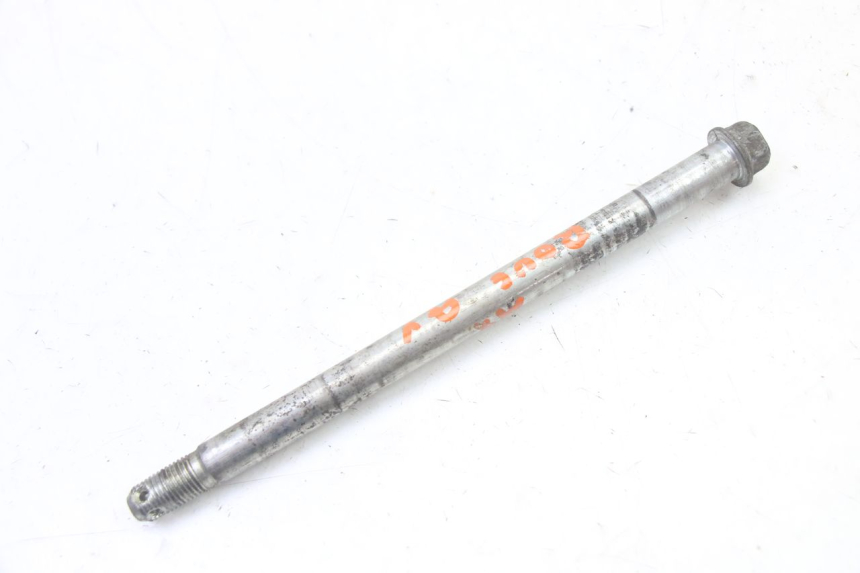 photo de FRONT WHEEL AXLE YAMAHA TDR DELTABOX 125 (1993 - 2003)