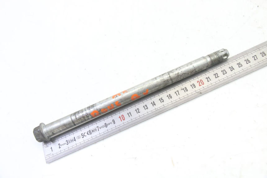 photo de FRONT WHEEL AXLE YAMAHA TDR DELTABOX 125 (1993 - 2003)