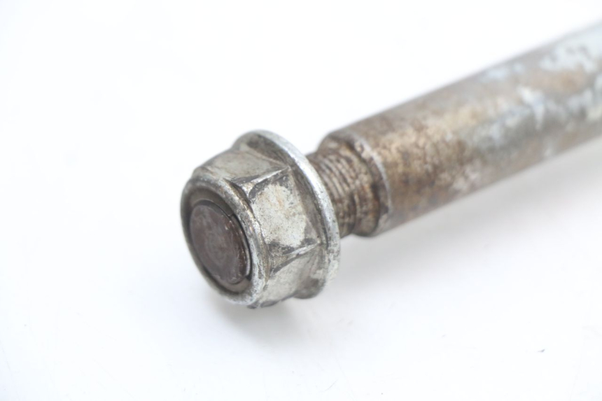 photo de FRONT WHEEL AXLE PIAGGIO X10 125 (2012 - 2017)