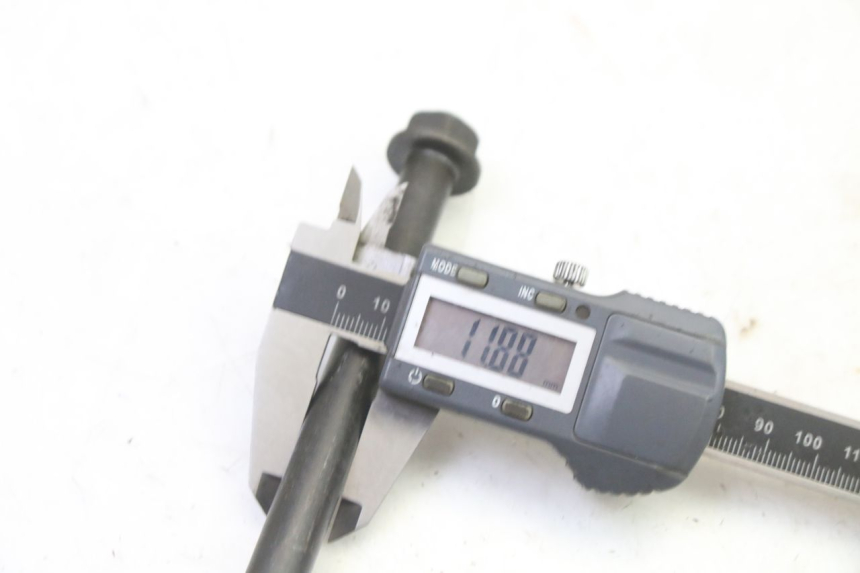 photo de FRONT WHEEL AXLE HONDA X8R 50 (1998 - 2003)