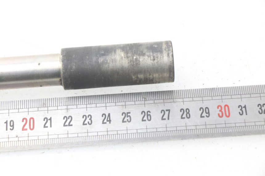 photo de FRONT WHEEL AXLE YAMAHA YP X-MAX XMAX 400 (2014 - 2017)