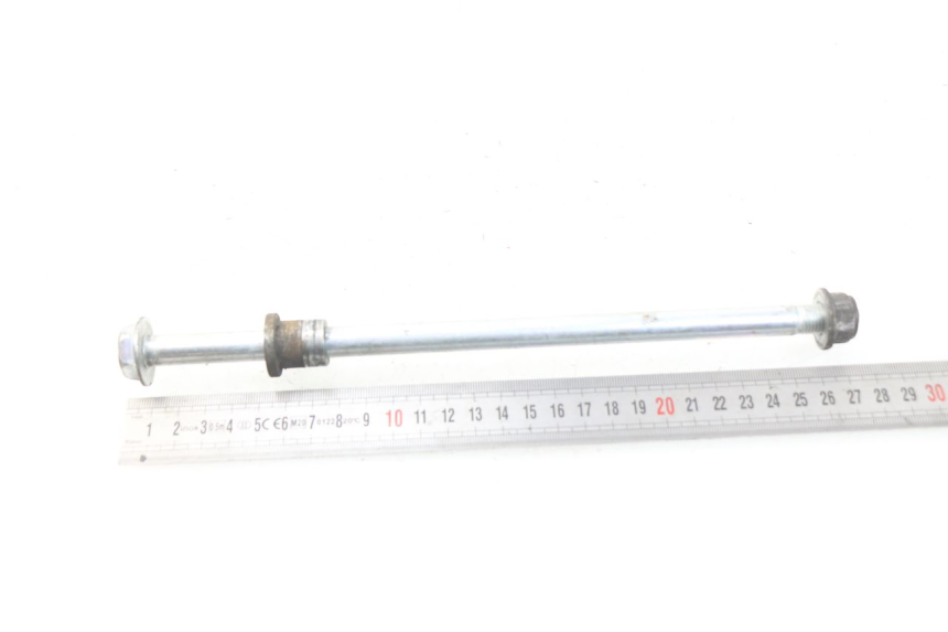 photo de FRONT WHEEL AXLE YAMAHA YP MAJESTY 125 (2007 - 2010)