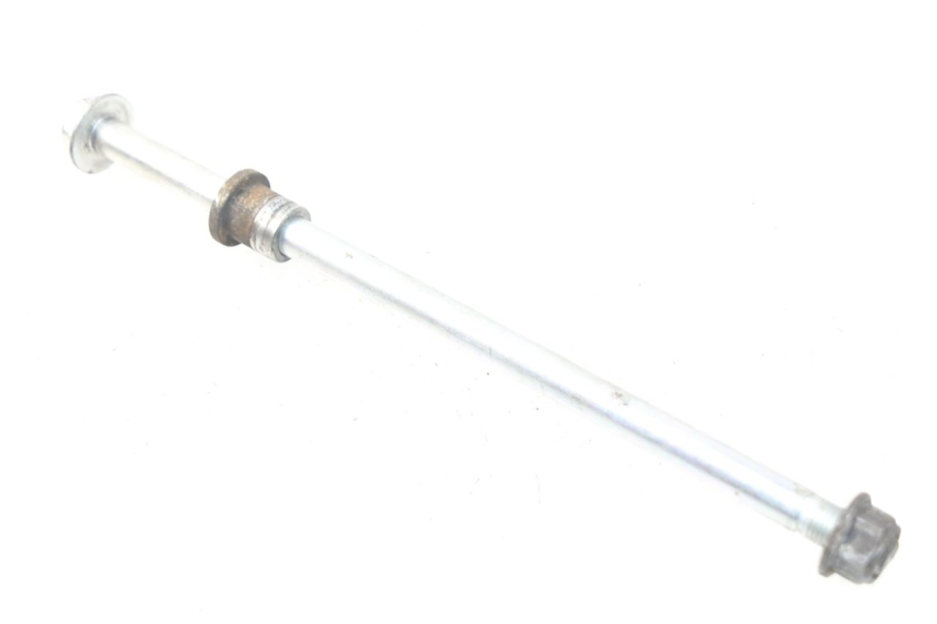 photo de FRONT WHEEL AXLE YAMAHA YP MAJESTY 125 (2007 - 2010)
