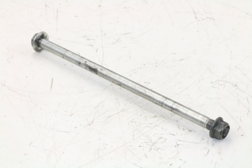 photo de FRONT WHEEL AXLE YAMAHA YP MAJESTY 125 (2007 - 2010)