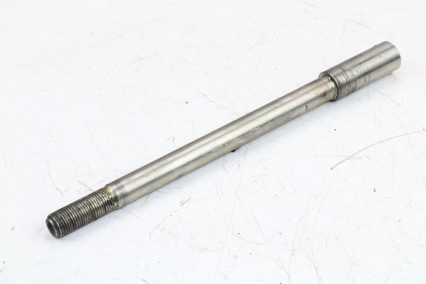 photo de FRONT WHEEL AXLE YAMAHA YP X-MAX XMAX 400 (2014 - 2017)
