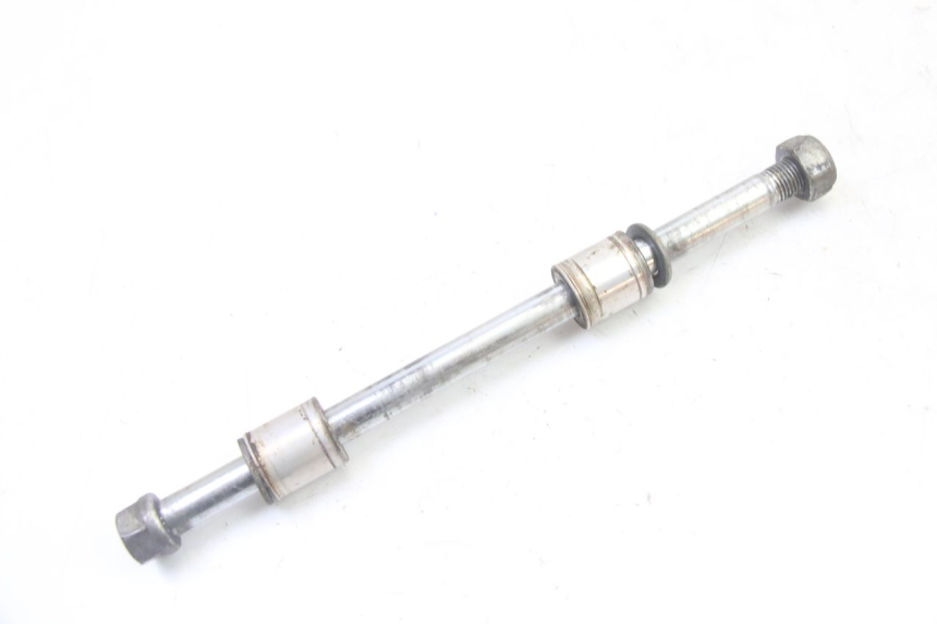 photo de FRONT WHEEL AXLE YAMAHA YZ 85 (2022 - 2025)
