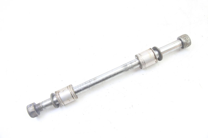 photo de FRONT WHEEL AXLE YAMAHA YZ 85 (2022 - 2025)