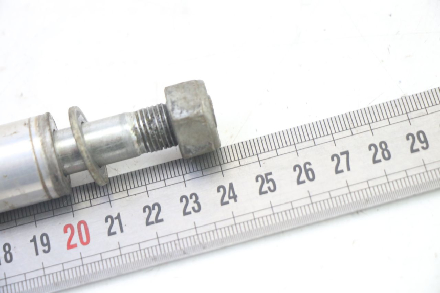 photo de FRONT WHEEL AXLE YAMAHA YZ 85 (2022 - 2025)