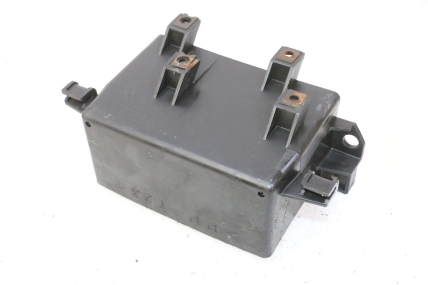 photo de BATTERY BOX YAMAHA FZ6 N FAZER 600 (2004 - 2006)