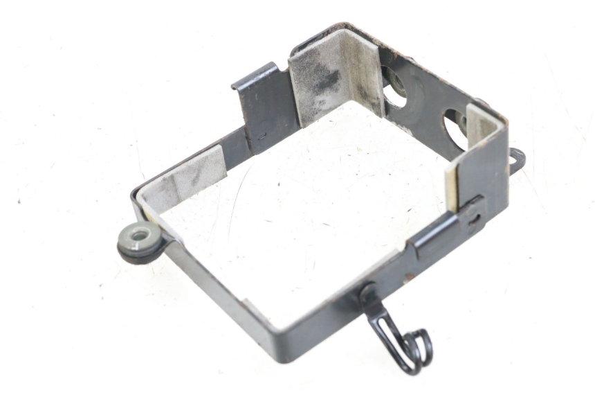 photo de BATTERY BOX SUZUKI GZ MARAUDER 125 (1998 - 2004)