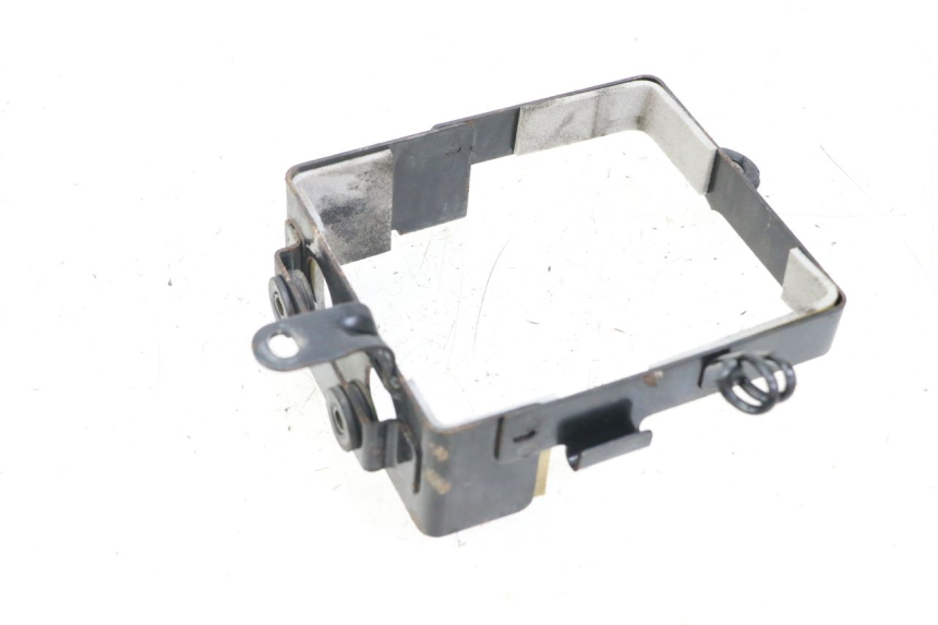 photo de BATTERY BOX SUZUKI GZ MARAUDER 125 (1998 - 2004)