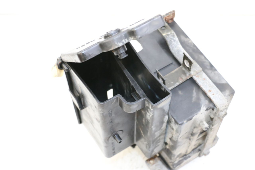 photo de BATTERY BOX HONDA VT C2 SHADOW 750 (1997 - 2001)