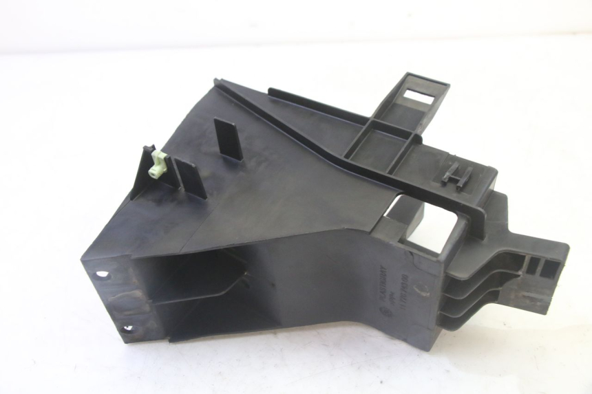 photo de BATTERY BOX PEUGEOT SATELIS 125 (2013 - 2018)