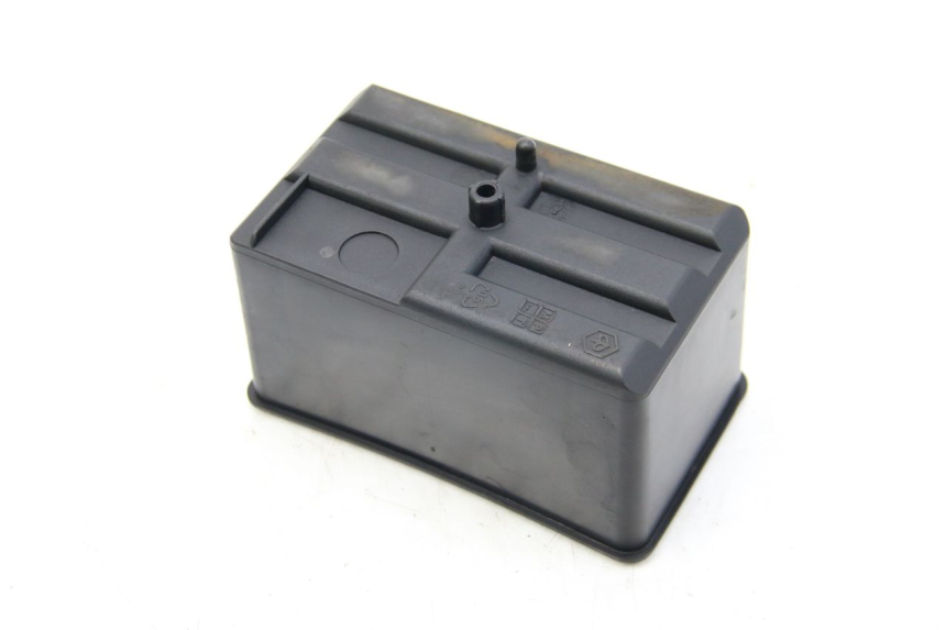 photo de BATTERY TRAY PIAGGIO VESPA LX 2T 50 (2005 - 2013)