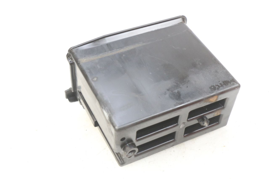 photo de BATTERY TRAY PIAGGIO VESPA PRIMAVERA 2T 50 (2013 - 2018)