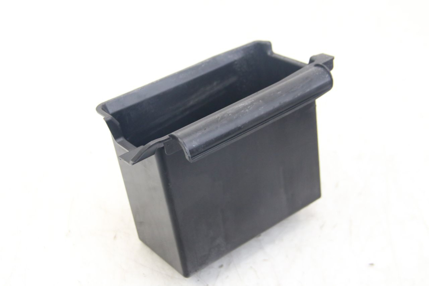 photo de BATTERY TRAY PIAGGIO VESPA SPRINT 2T 50 (2014 - 2018)