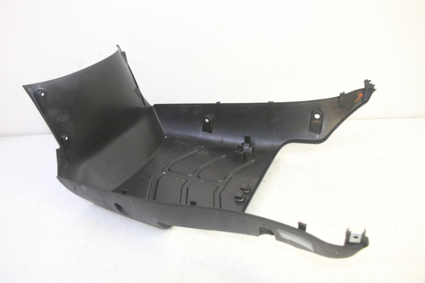 photo de LOWER FAIRING KYMCO AGILITY 4T 50 (2018 - 2022) - Zoom on usage condition