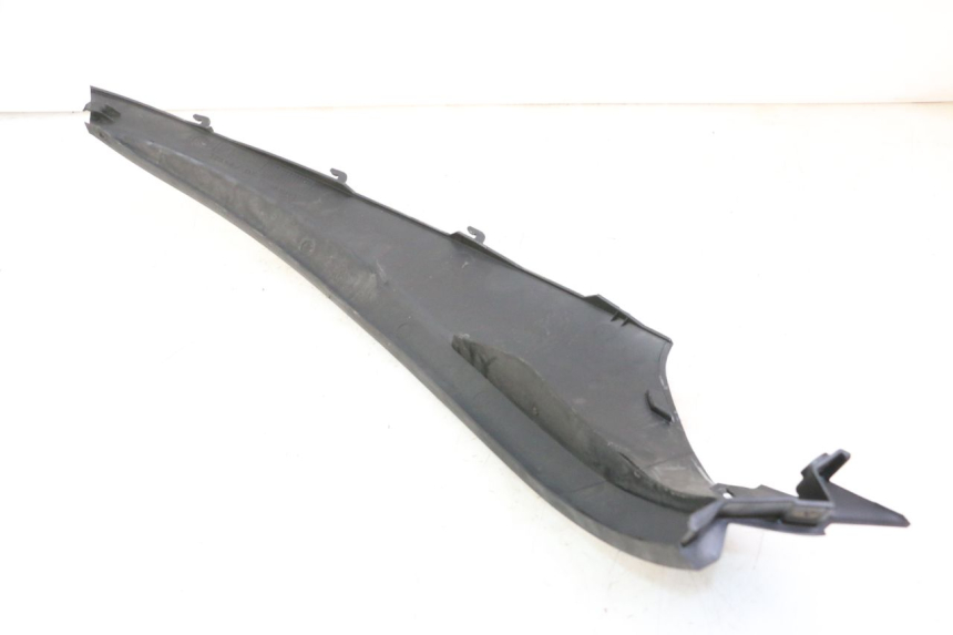 photo de REAR RIGHT BELLY PANEL PIAGGIO MP3 RL 250 (2007 - 2010)