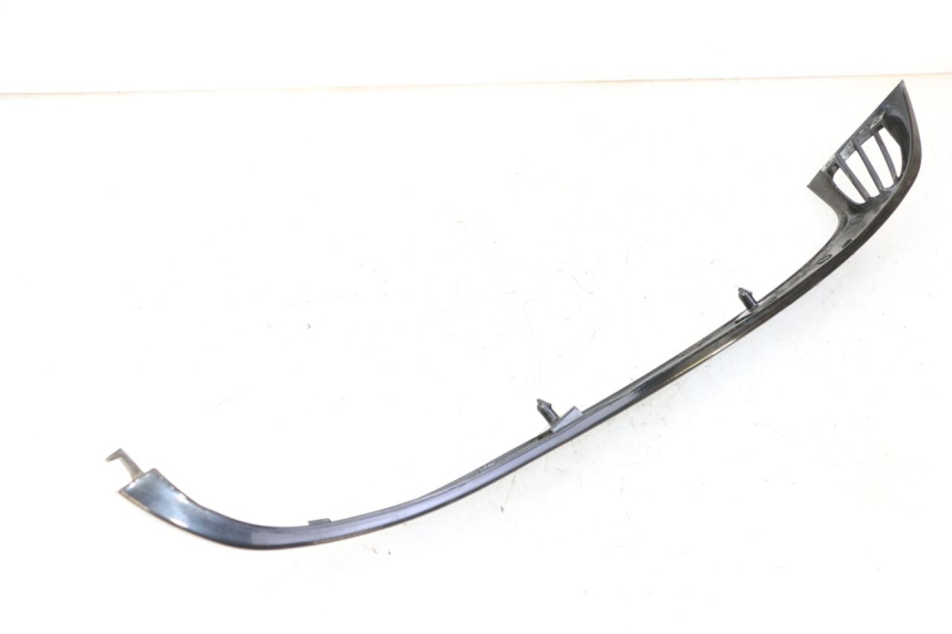 photo de RIGHT REAR LOWER FAIRING PIAGGIO VESPA S 2T 50 (2007 - 2014)