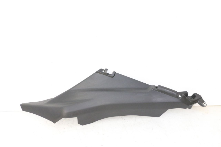 photo de REAR RIGHT BELLY PANEL YAMAHA XMAX X-MAX 125 (2021 - 2025)