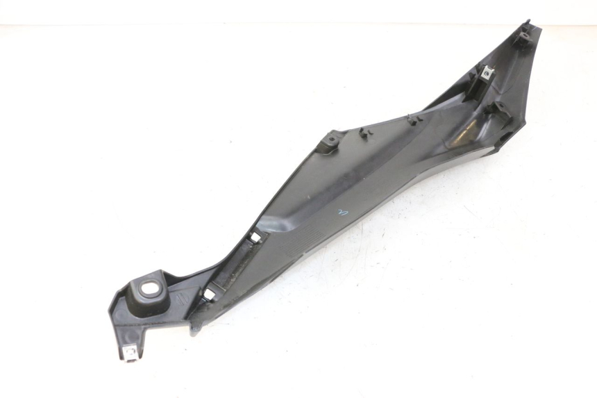 photo de REAR RIGHT BELLY PANEL YAMAHA XMAX X-MAX 125 (2021 - 2025)