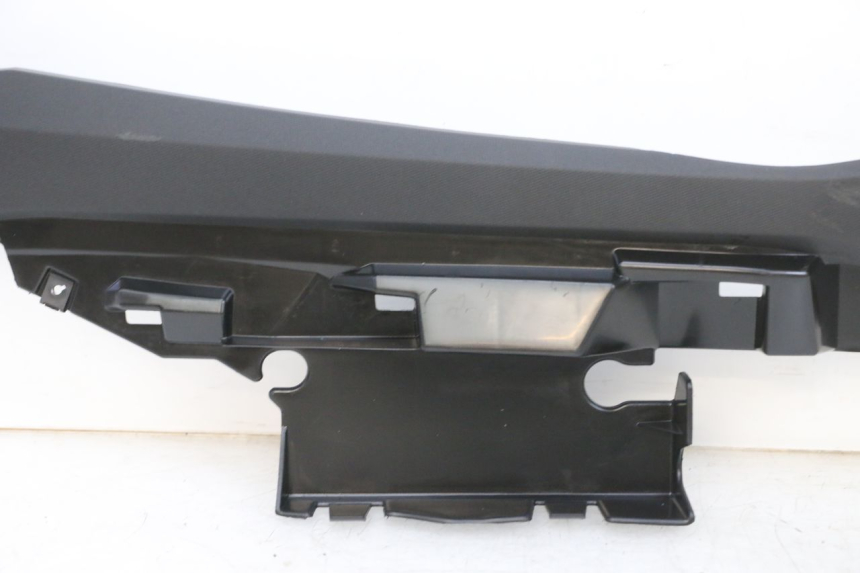 photo de REAR LEFT BELLY PANEL YAMAHA TRICITY 300 (2020 - 2024) - Markings and original references