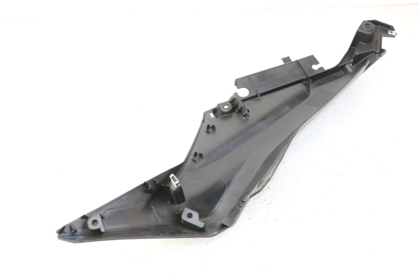 photo de REAR LEFT BELLY PANEL YAMAHA XMAX X-MAX 125 (2021 - 2025)
