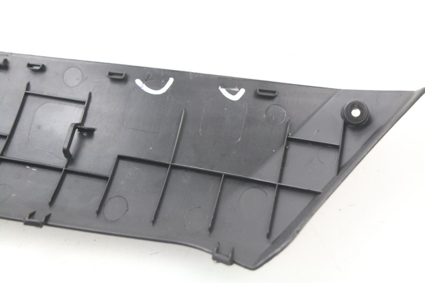 photo de RIGHT LOWER SIDE PANEL PEUGEOT KISBEE 2T 50 (2010 - 2017)