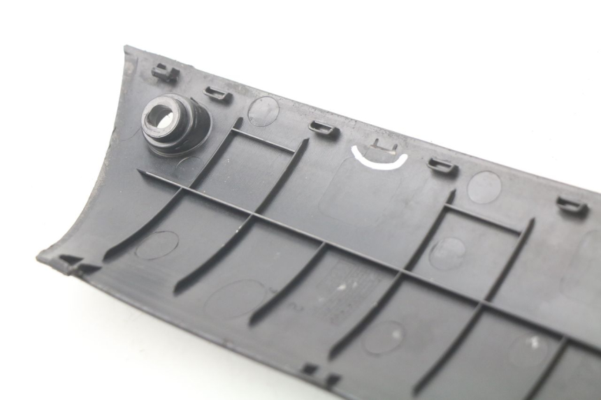 photo de RIGHT LOWER SIDE PANEL PEUGEOT KISBEE 2T 50 (2010 - 2017)