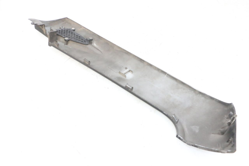 photo de RIGHT LOWER SIDE PANEL KYMCO LIKE 125 (2009 - 2016) - Additional view of the item