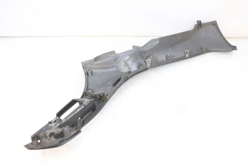 photo de RIGHT BELLY PANEL PIAGGIO MP3 500 (2016 - 2018) - Zoom on usage condition