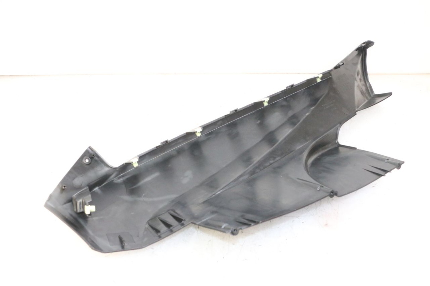 photo de RIGHT BELLY PANEL PEUGEOT SATELIS 125 (2013 - 2018)