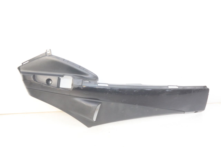 photo de RIGHT LOWER SIDE PANEL PIAGGIO FLY 4T 50 (2013 - 2017)
