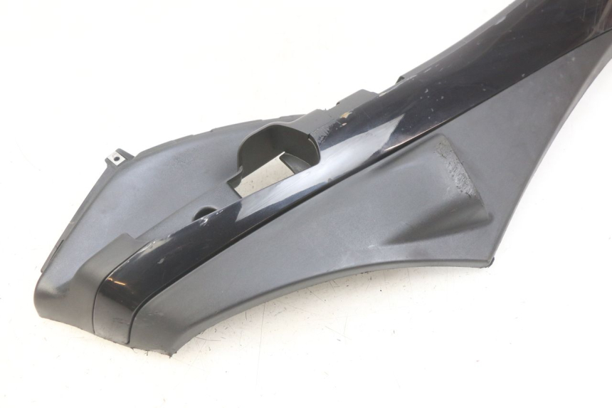 photo de RIGHT LOWER SIDE PANEL PIAGGIO FLY 4T 50 (2013 - 2017)