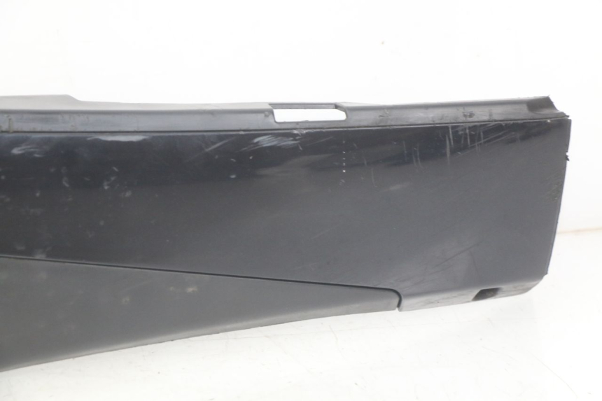 photo de RIGHT LOWER SIDE PANEL PIAGGIO FLY 4T 50 (2013 - 2017)