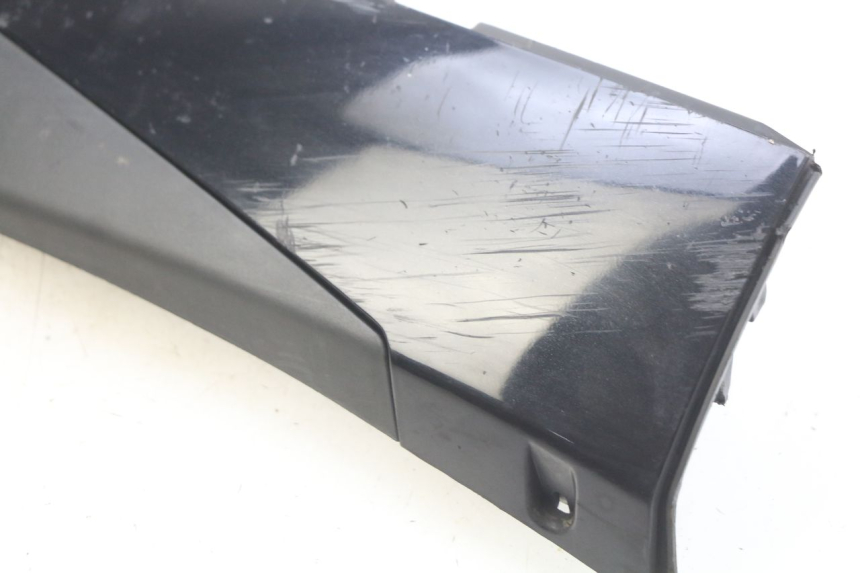photo de RIGHT LOWER SIDE PANEL PIAGGIO FLY 4T 50 (2013 - 2017)